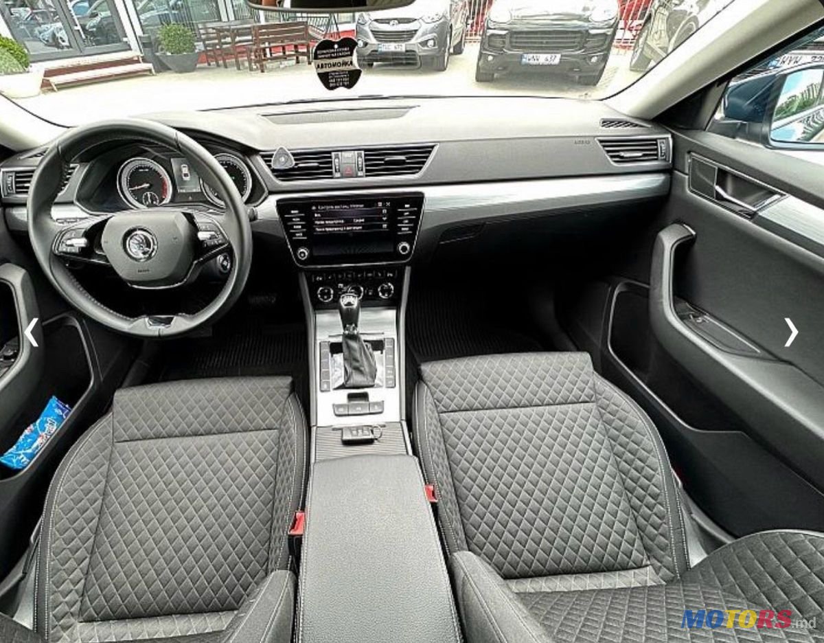 2020' Skoda Superb photo #6