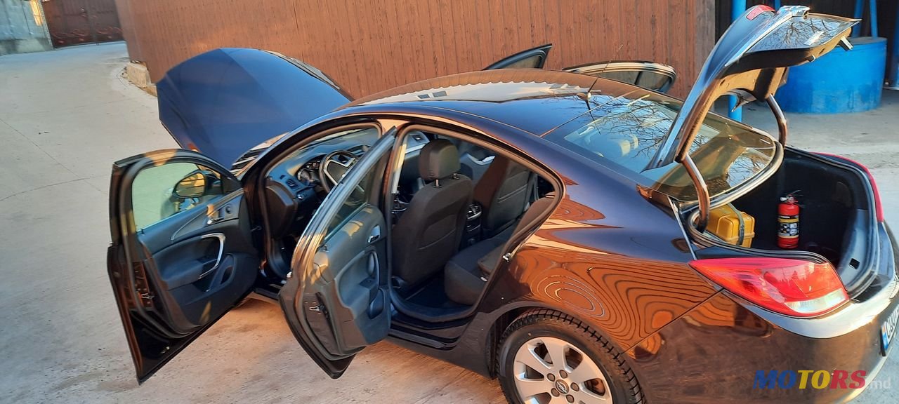 2012' Opel Insignia photo #2