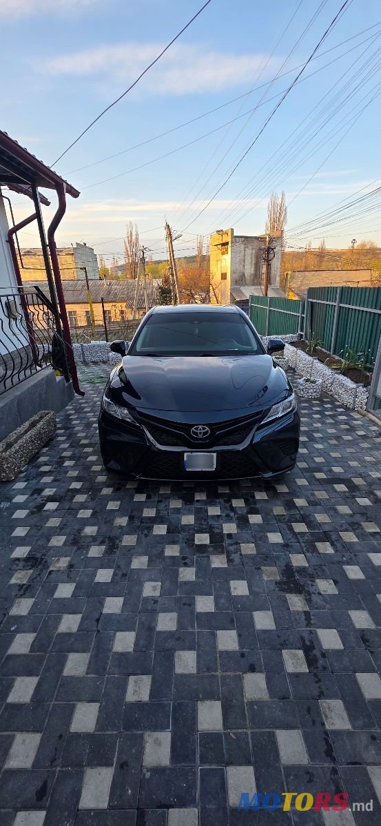 2018' Toyota Camry photo #2