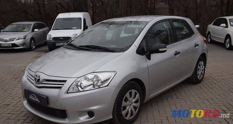 2010' Toyota Auris photo #1