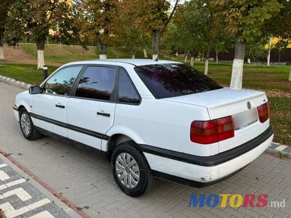 1992' Volkswagen Passat photo #3