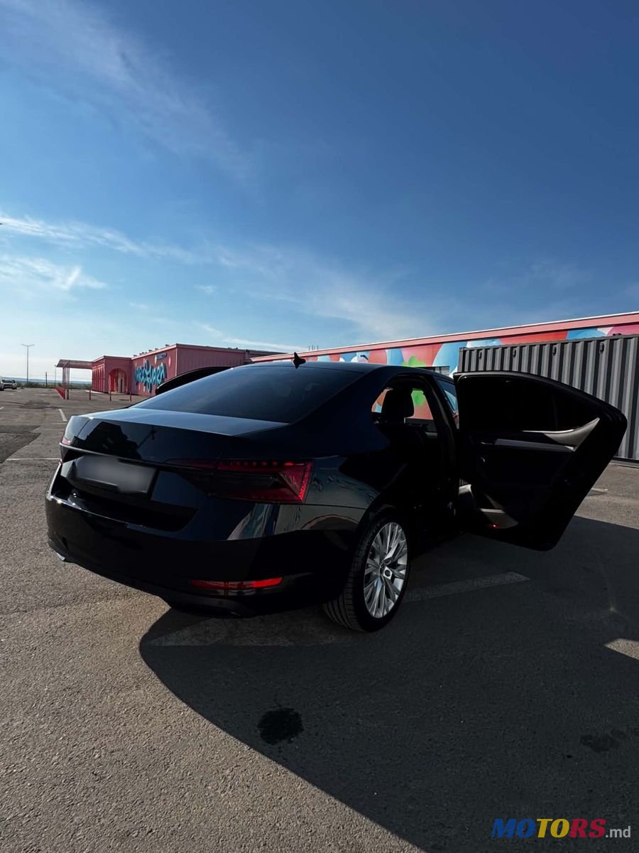 2020' Skoda Superb photo #4