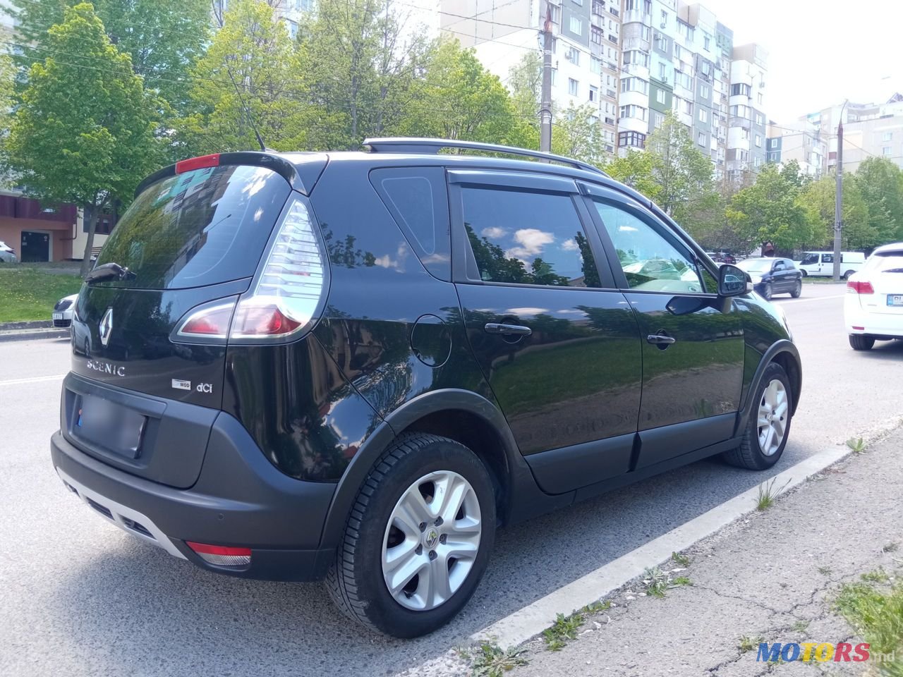 2013' Renault Scenic photo #3