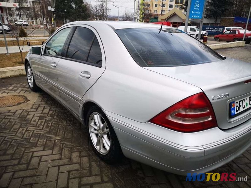 2003' Mercedes-Benz C Класс photo #2