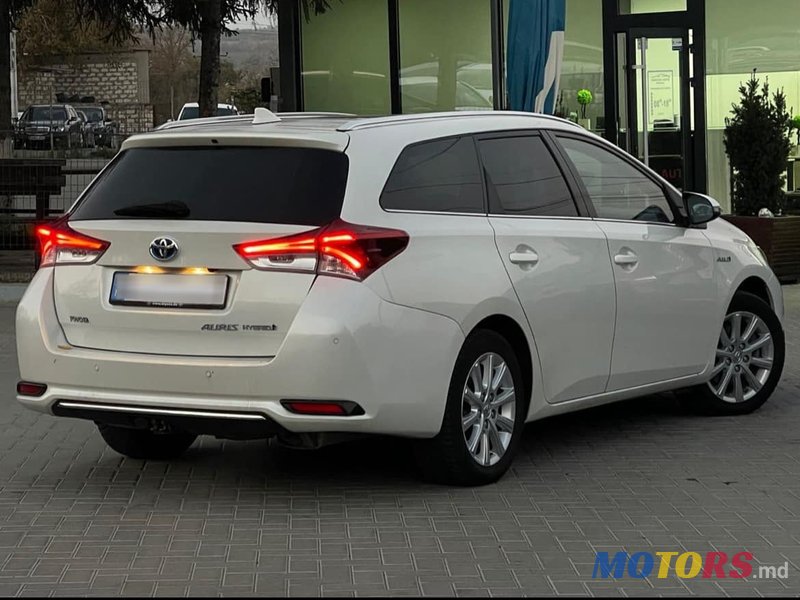 2016' Toyota Auris photo #3