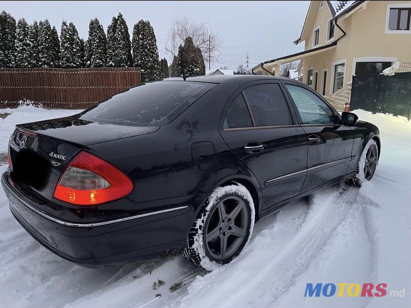 2007' Mercedes-Benz E Класс photo #4