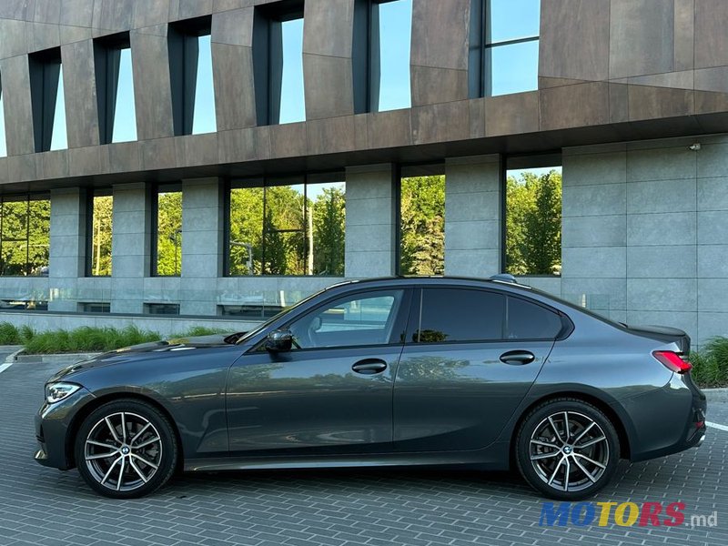 2019' BMW 3 Series photo #3