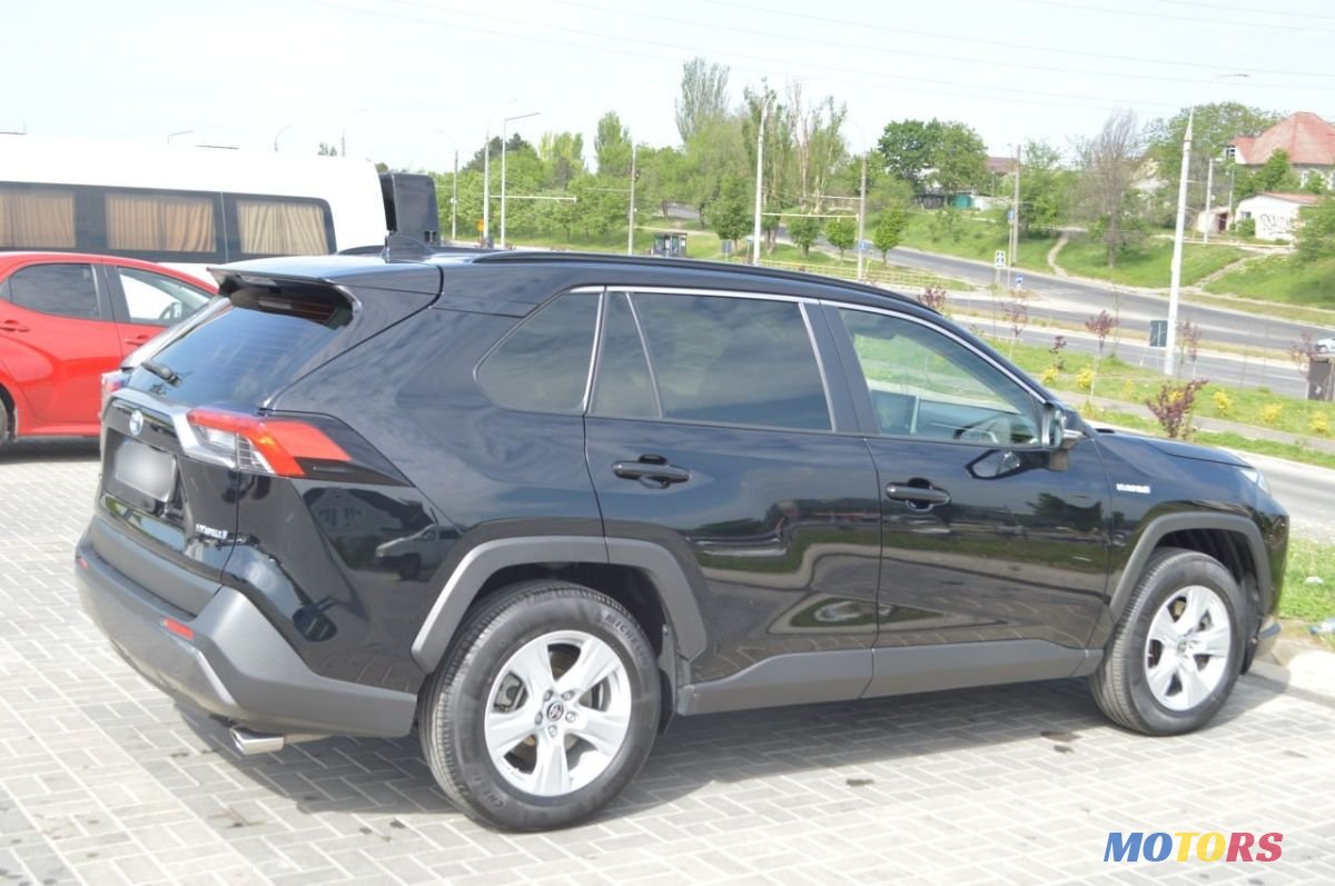 2020' Toyota RAV4 photo #2