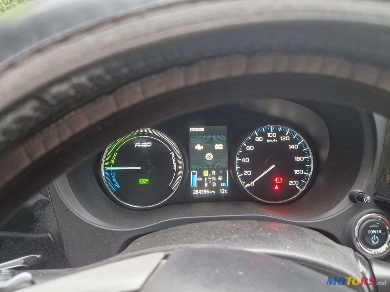 2013' Mitsubishi Outlander photo #4