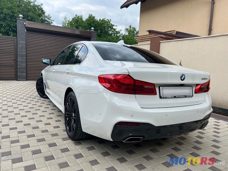 2020' BMW 5 Series photo #4