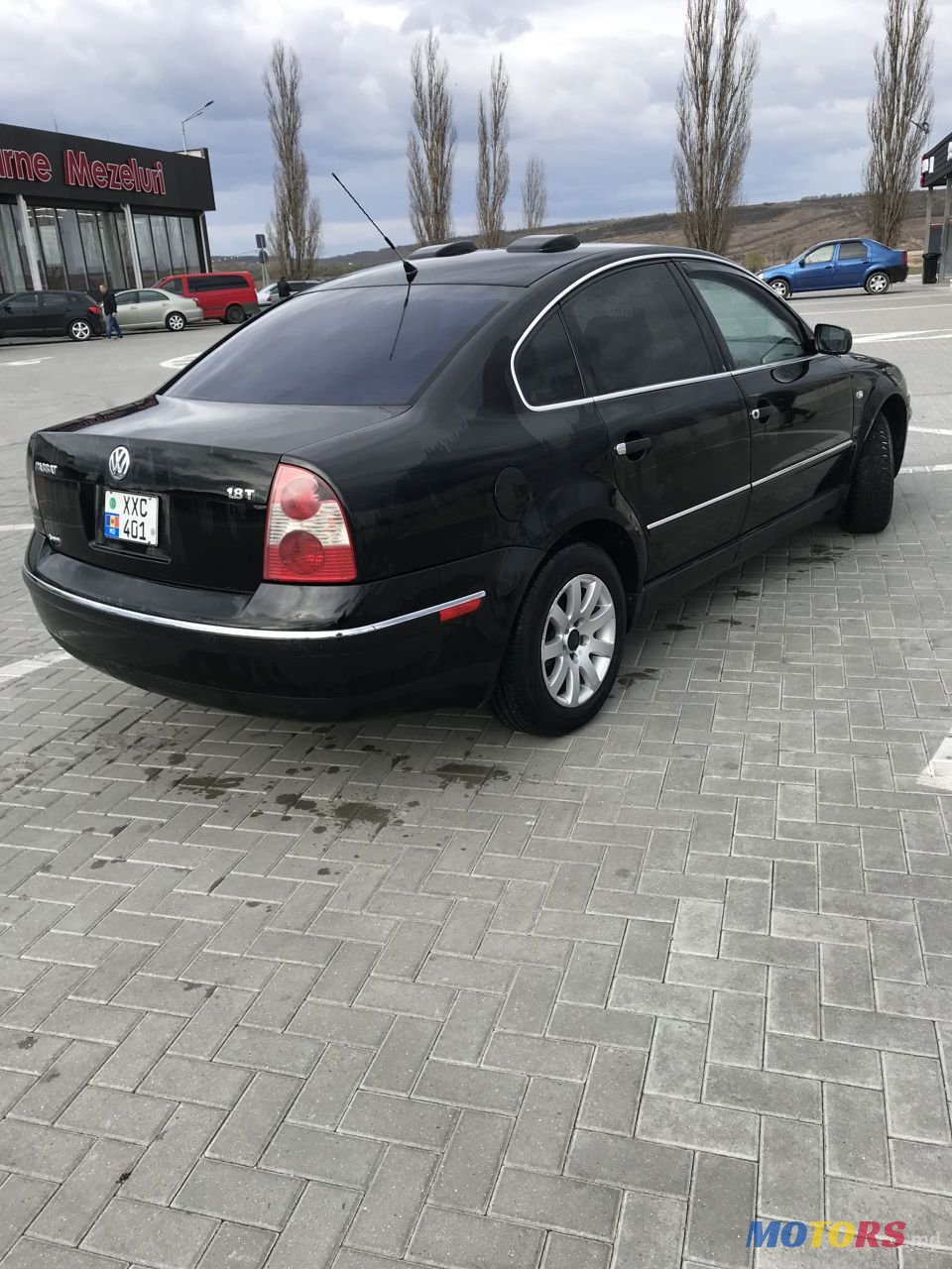 2001' Volkswagen Passat photo #3