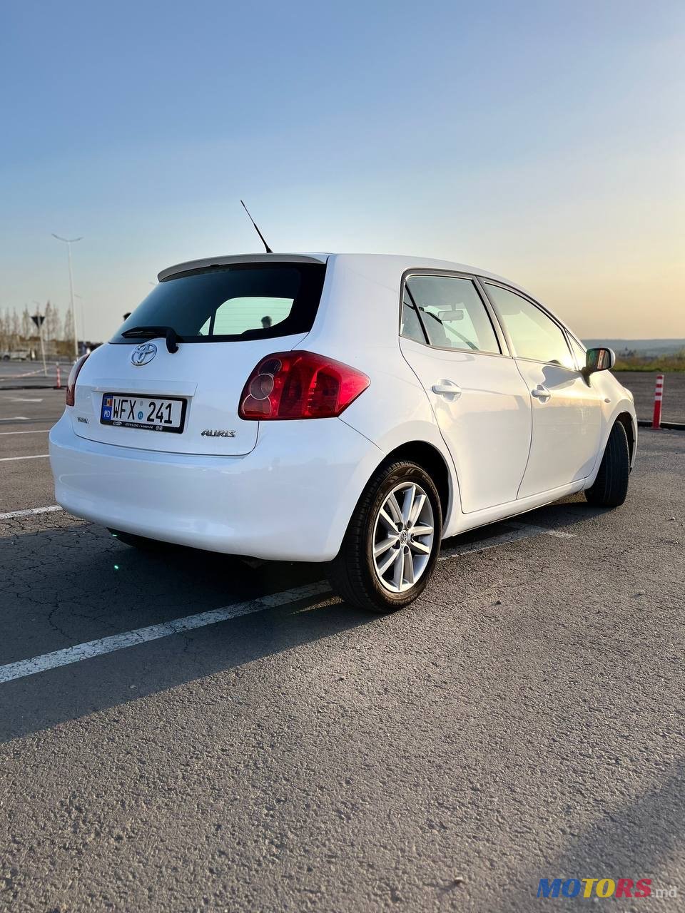 2009' Toyota Auris photo #1