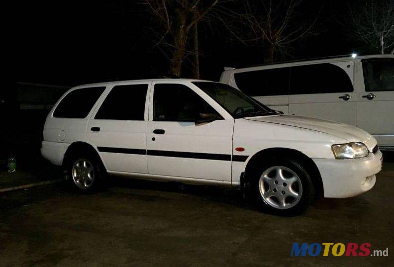 1997' Ford Escort photo #1