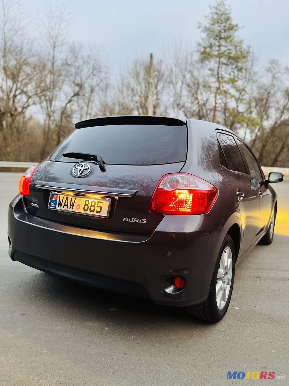 2010' Toyota Auris photo #2