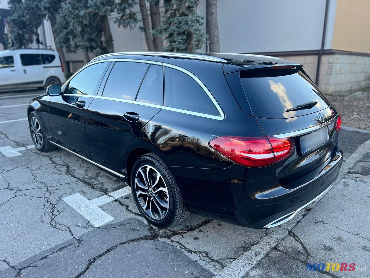 2016' Mercedes-Benz C-Class photo #5
