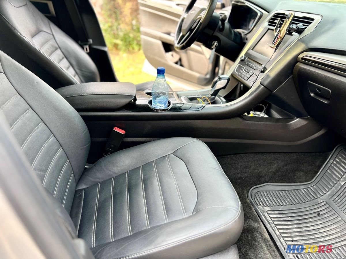 2015' Ford Fusion photo #6