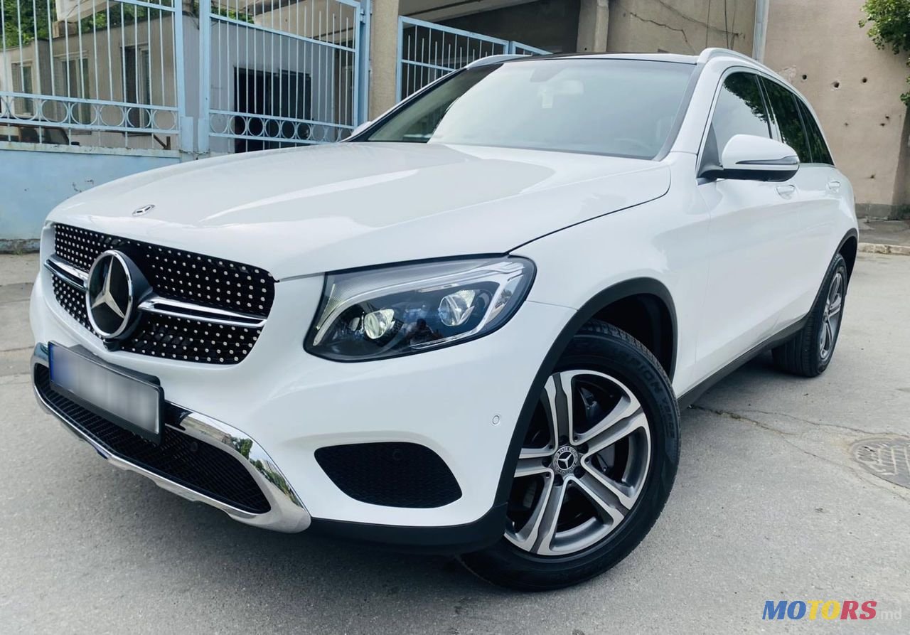2017' Mercedes-Benz GLC photo #3
