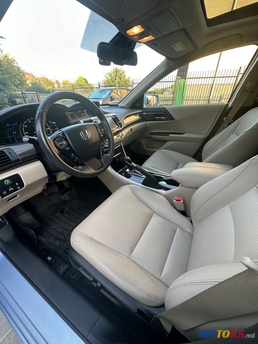 2017' Honda Accord photo #5