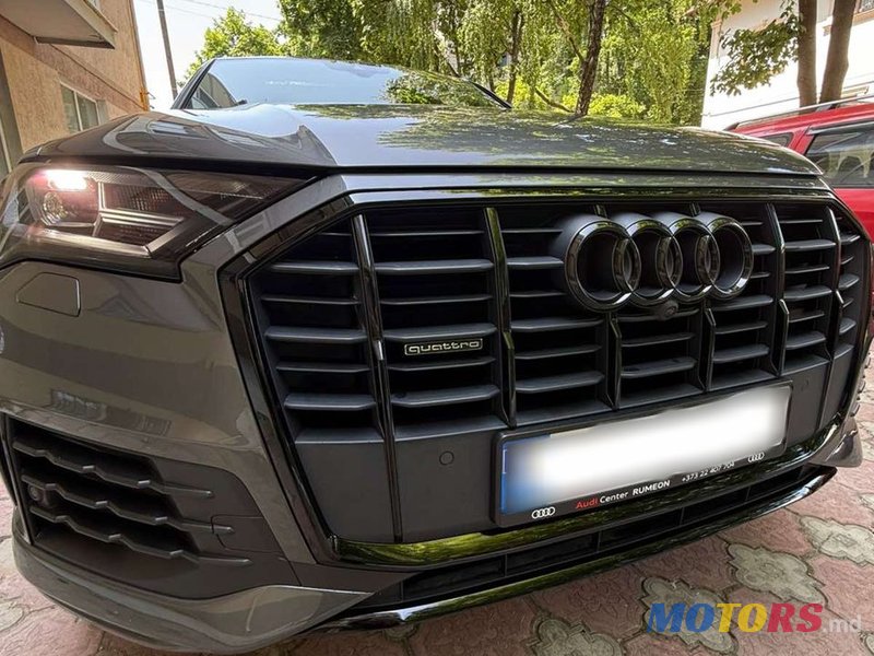 2021' Audi Q7 photo #4