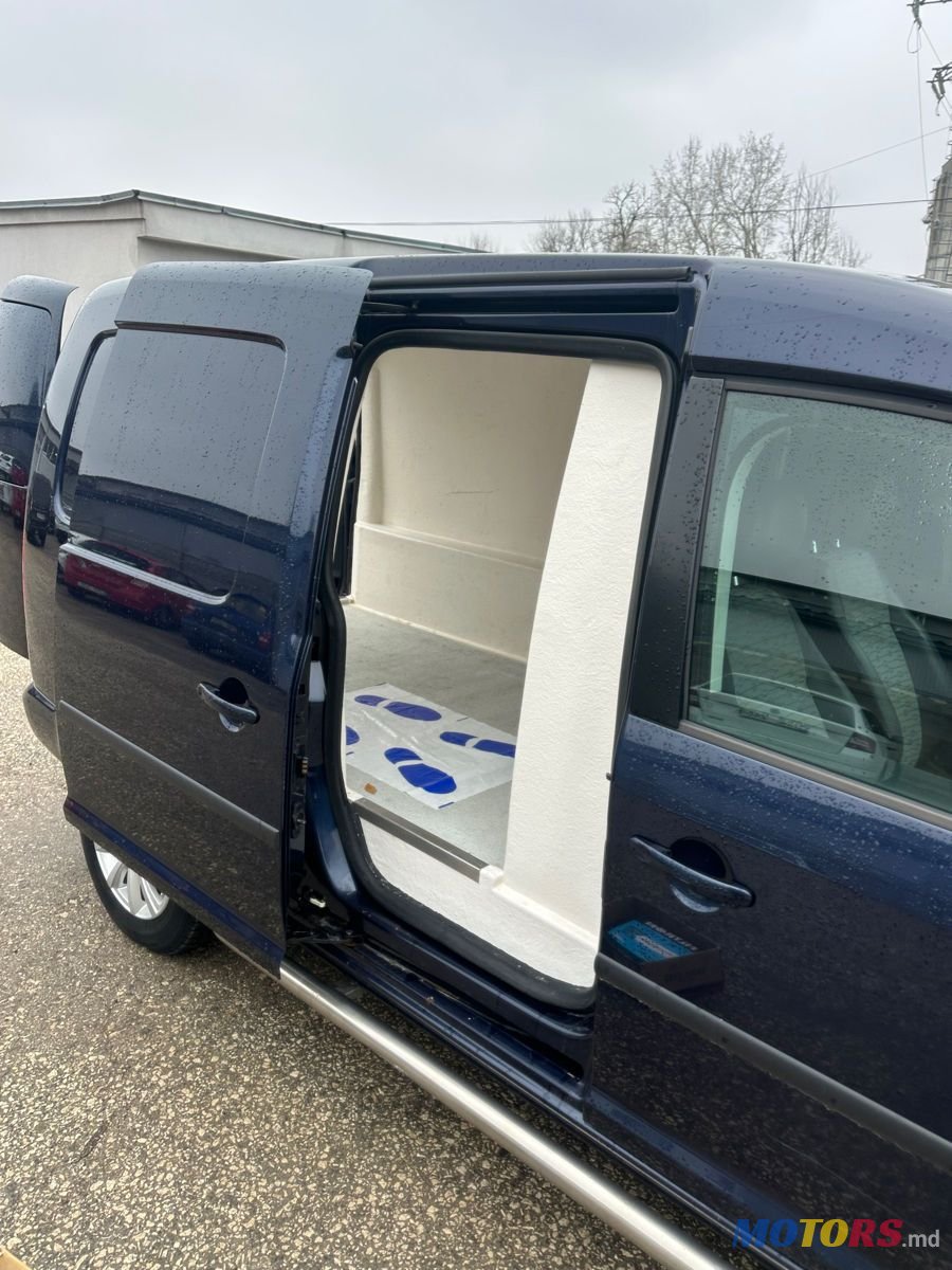 2015' Volkswagen Caddy photo #5