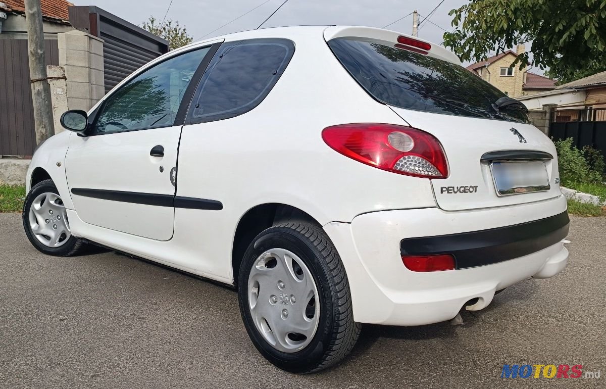 2012' Peugeot 207 photo #5