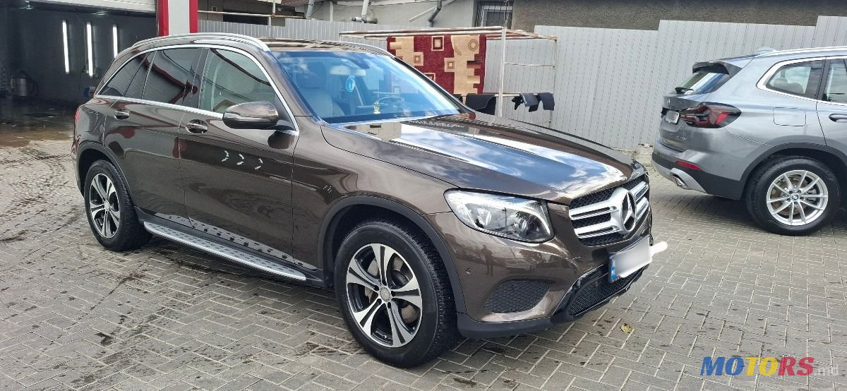 2016' Mercedes-Benz GLC photo #4