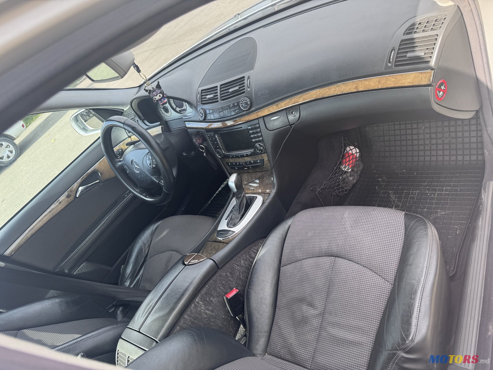 2004' Mercedes-Benz E 320 photo #7