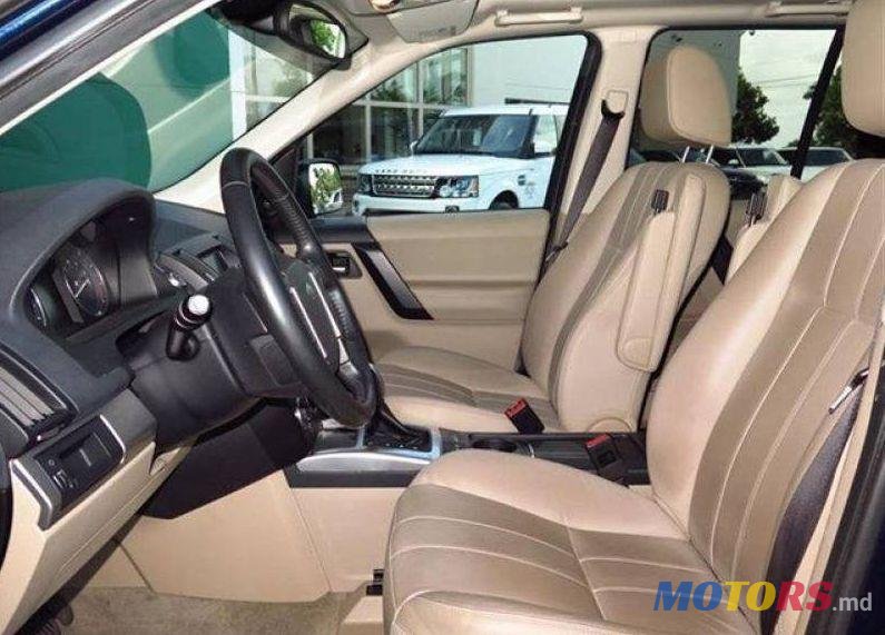 2013' Land Rover Freelander photo #2