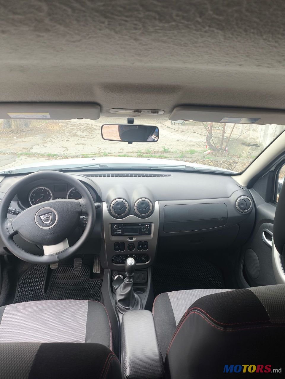 2013' Dacia Duster photo #2