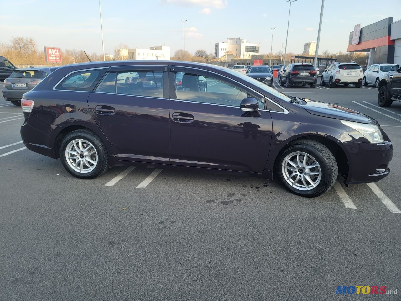 2010' Toyota Avensis photo #3