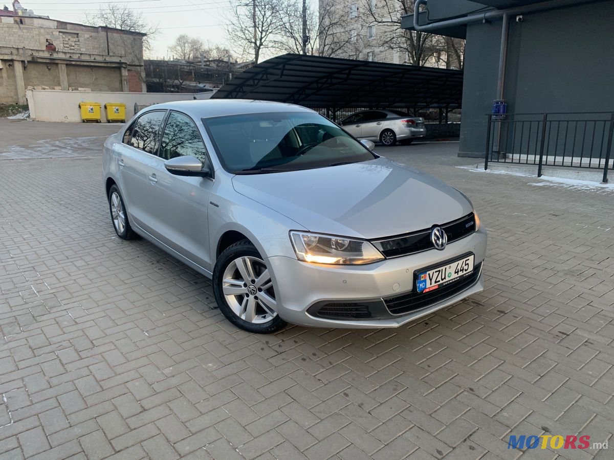 2014' Volkswagen Jetta photo #2