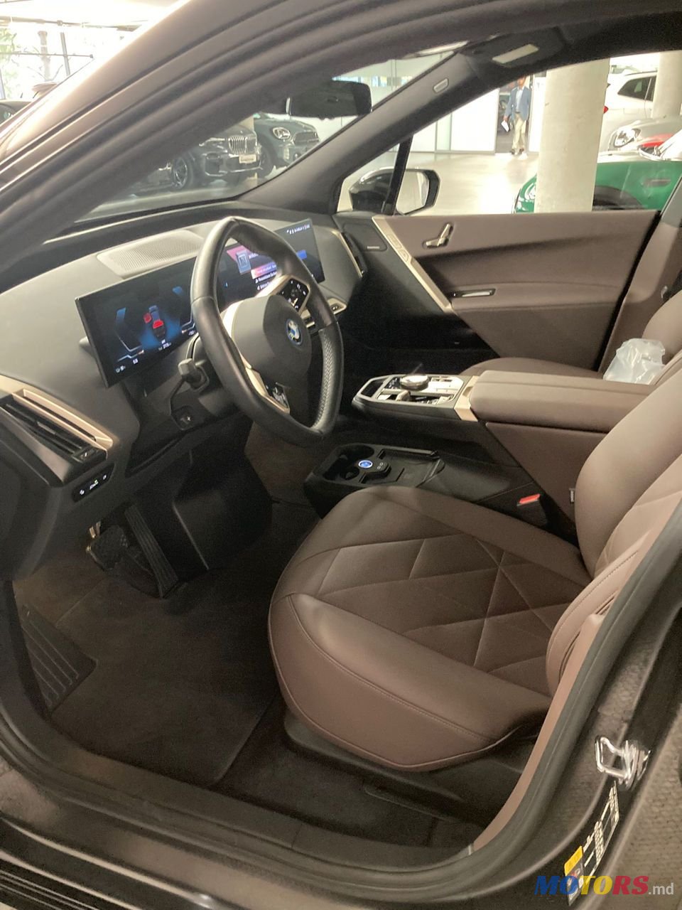 2023' BMW iX photo #3