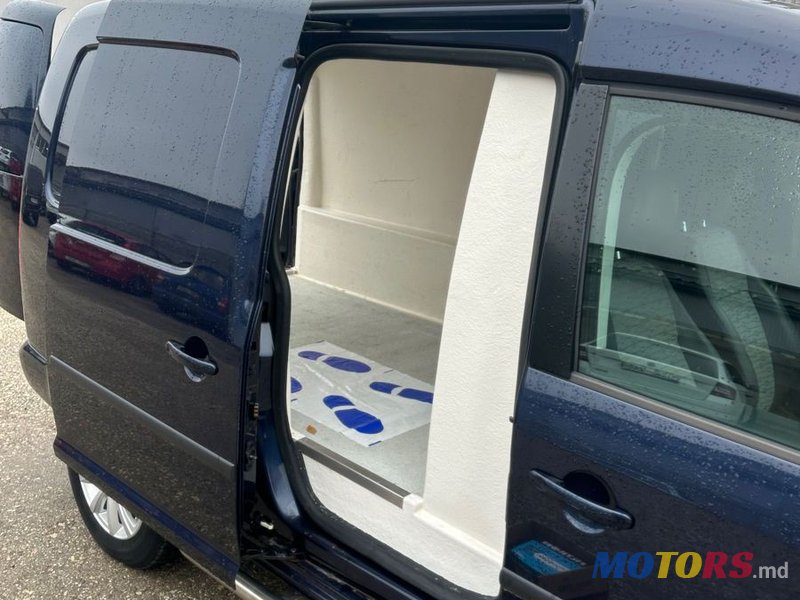 2015' Volkswagen Caddy photo #5