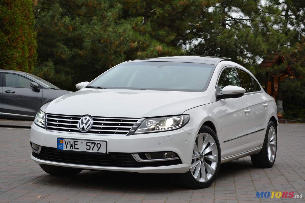 2013' Volkswagen Passat photo #3