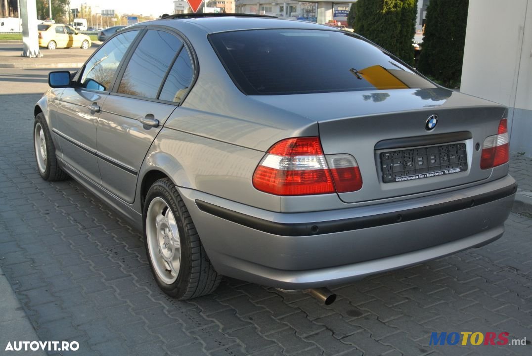 2004' BMW 1 Series 3 Door photo #4