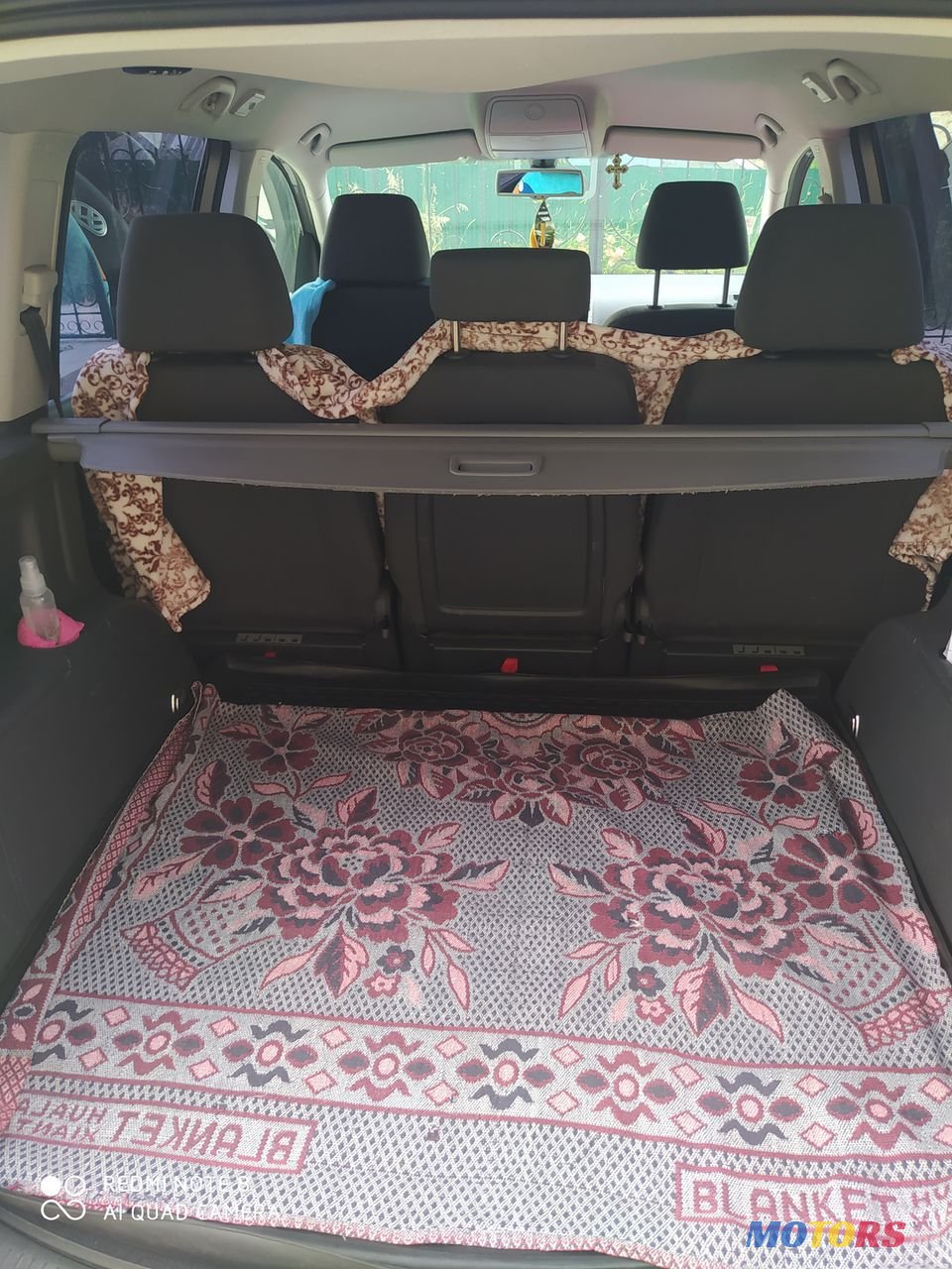 2008' Volkswagen Touran photo #5