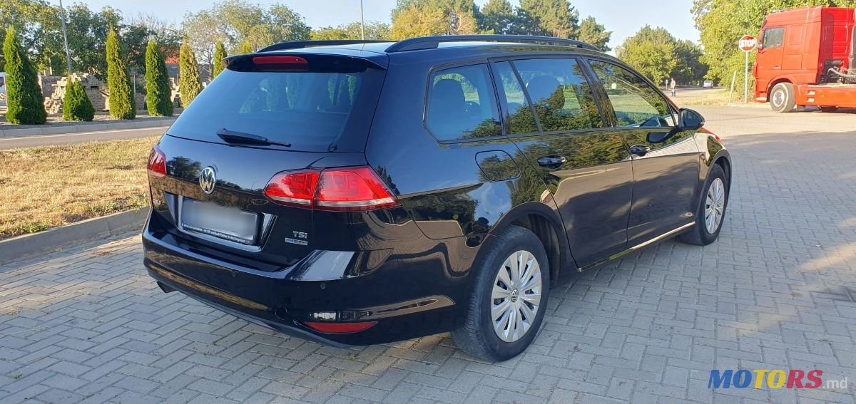 2012' Volkswagen Golf photo #4