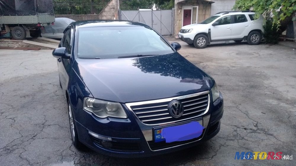2008' Volkswagen Passat photo #6