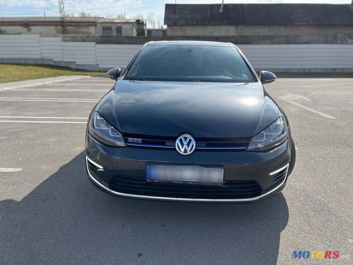 2015' Volkswagen Golf photo #2