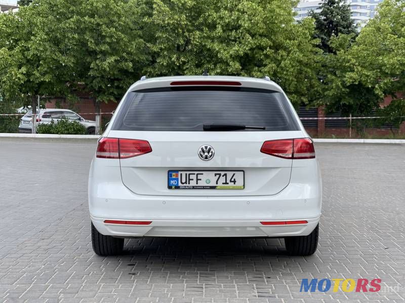 2015' Volkswagen Passat photo #4