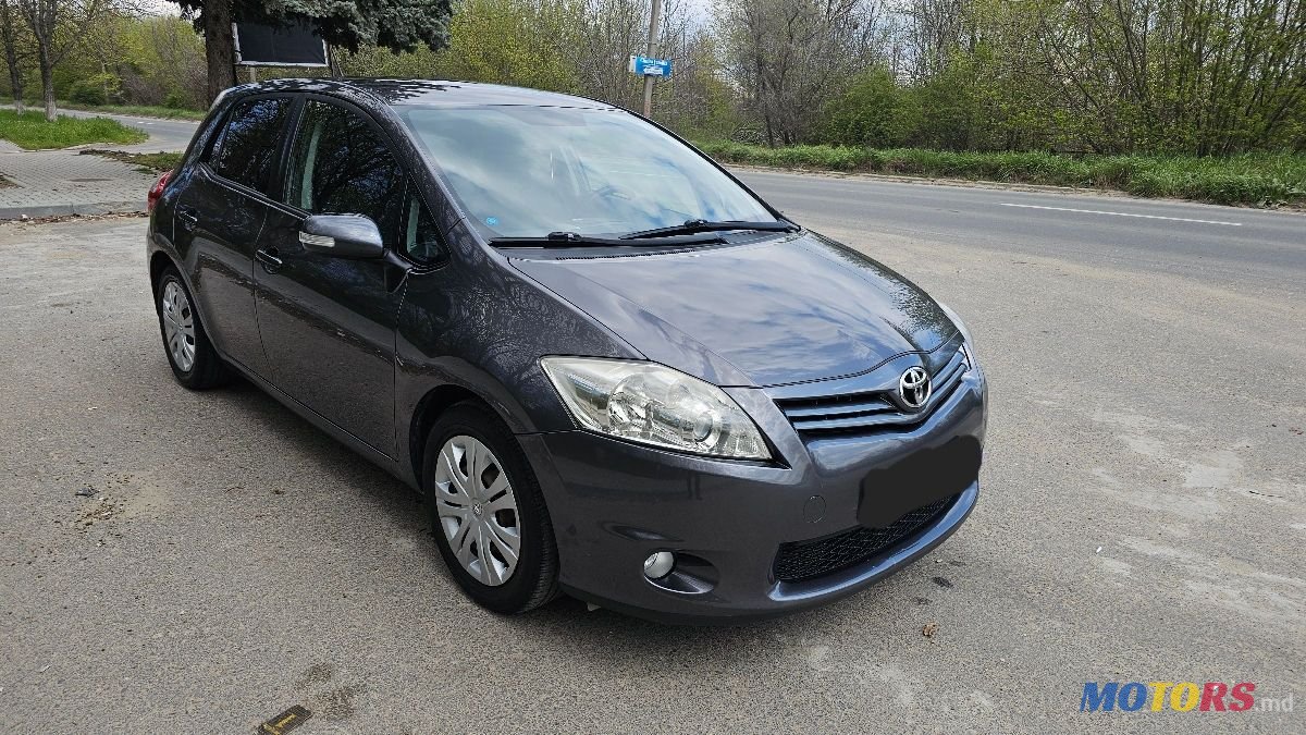 2010' Toyota Auris photo #1