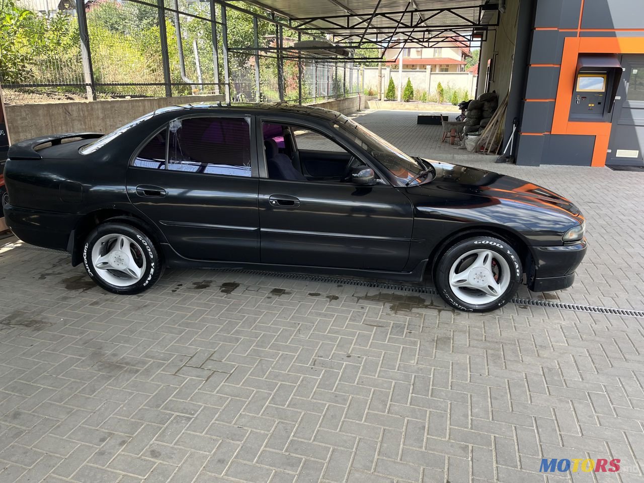 1994' Mitsubishi Galant photo #3