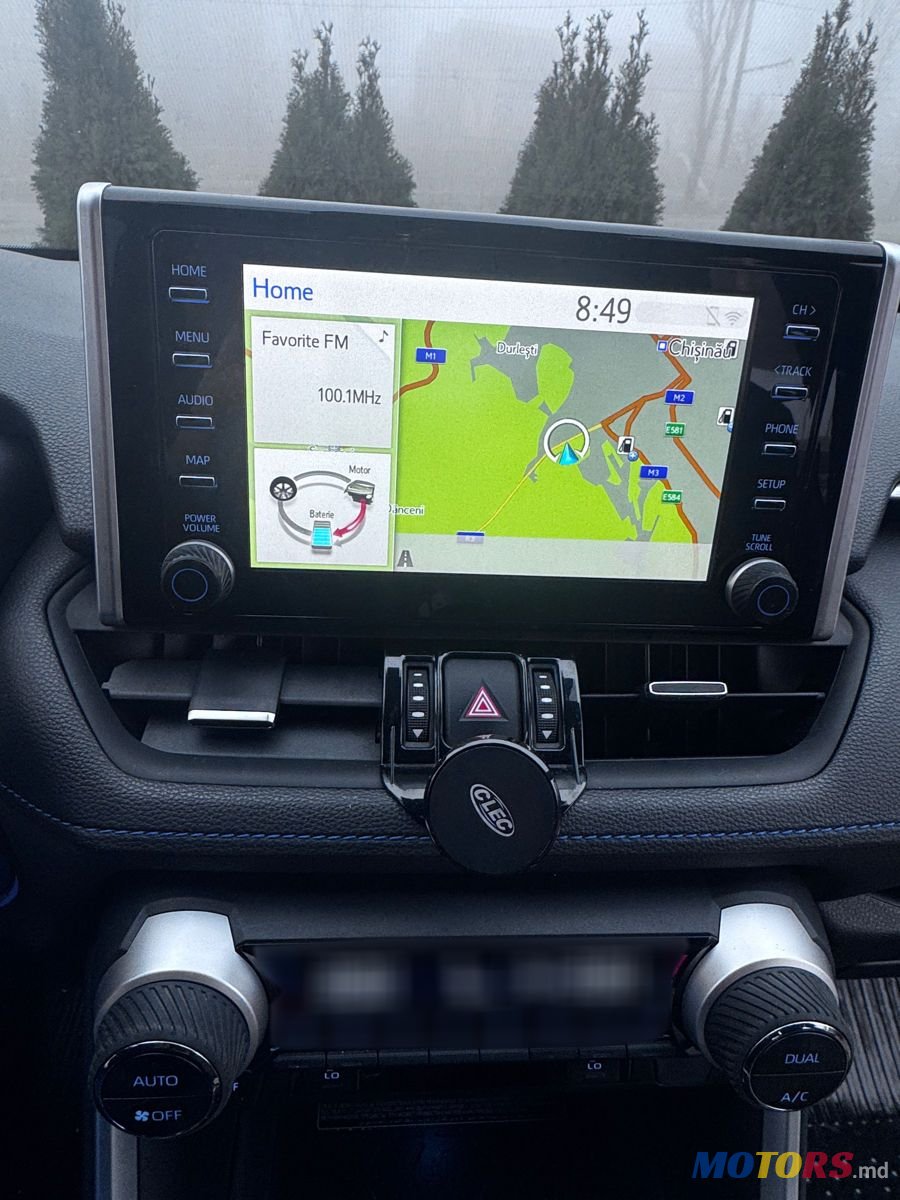 2019' Toyota RAV4 photo #6