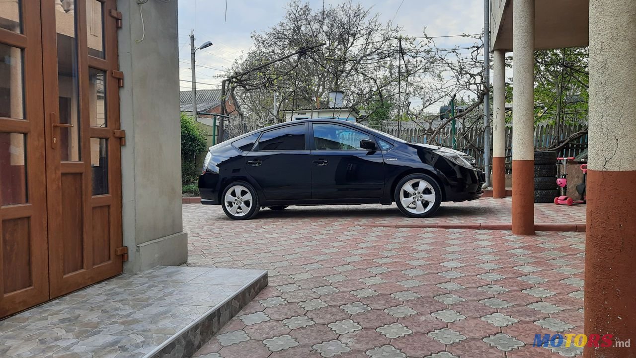 2008' Toyota Prius photo #4