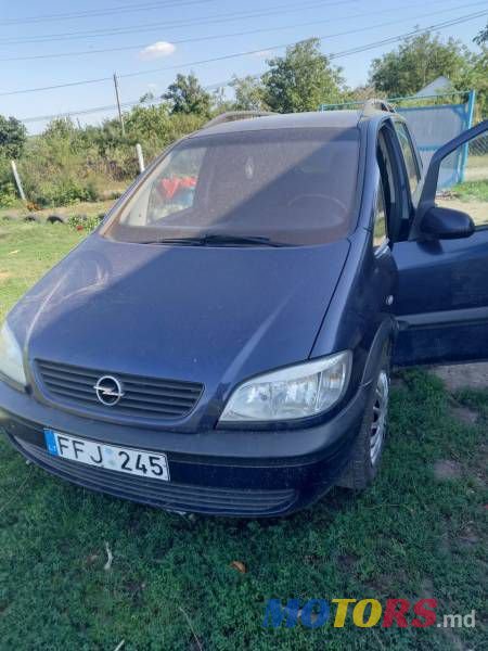 2000' Opel Zafira photo #1