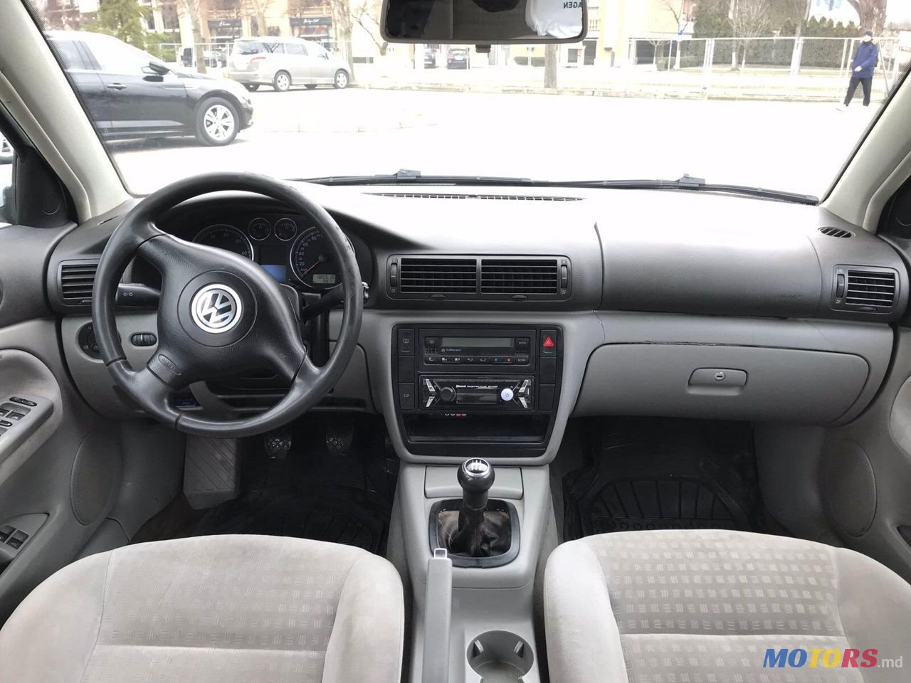 2003' Volkswagen Passat photo #2