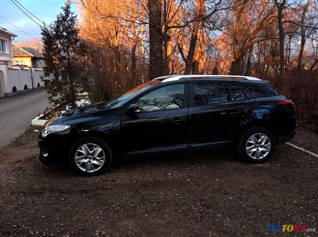 2013' Renault Megane photo #1