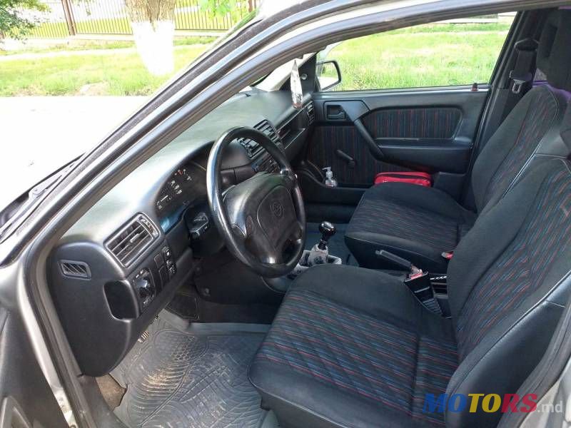 1993' Opel Vectra photo #4