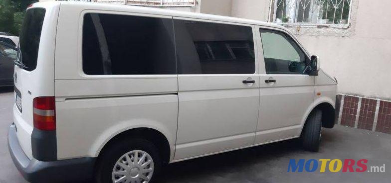 2007' Volkswagen Caravelle photo #1