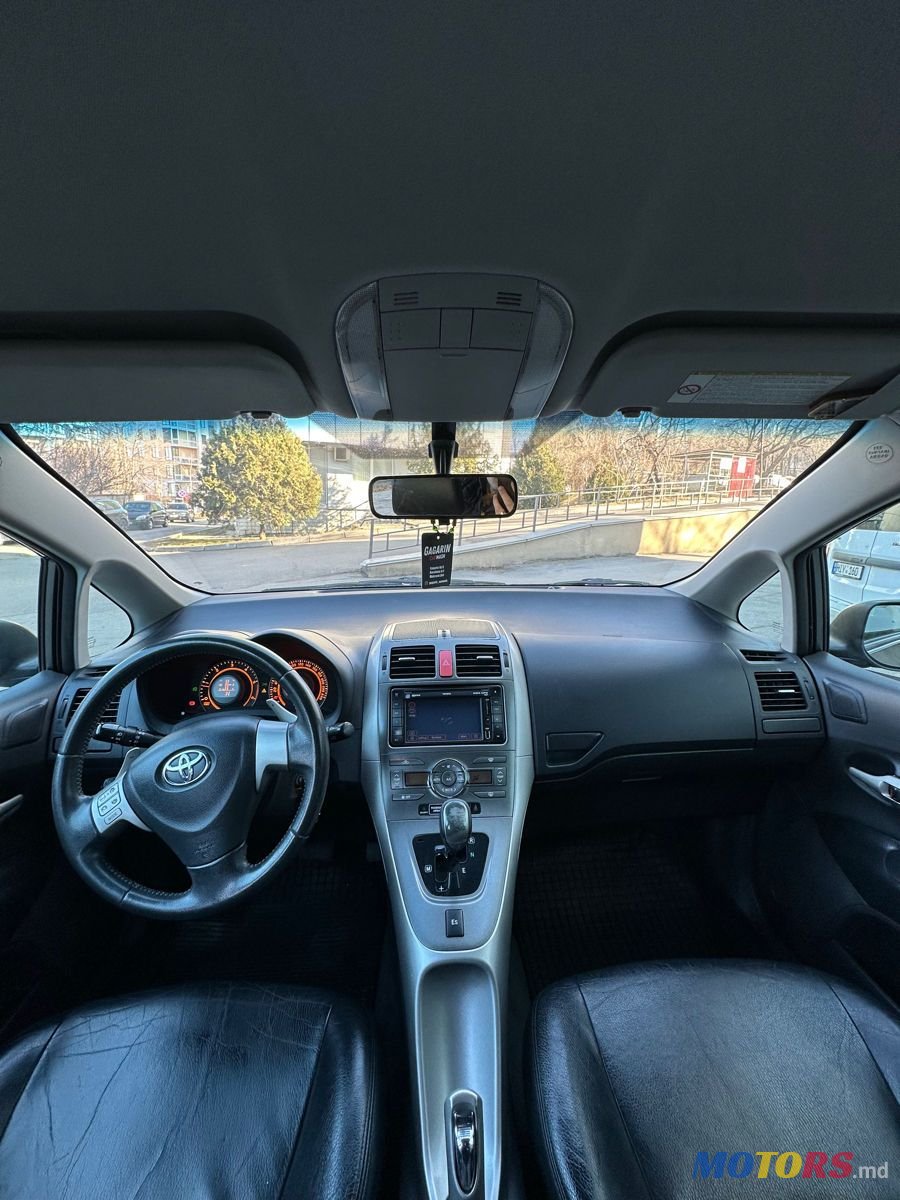 2009' Toyota Auris photo #6